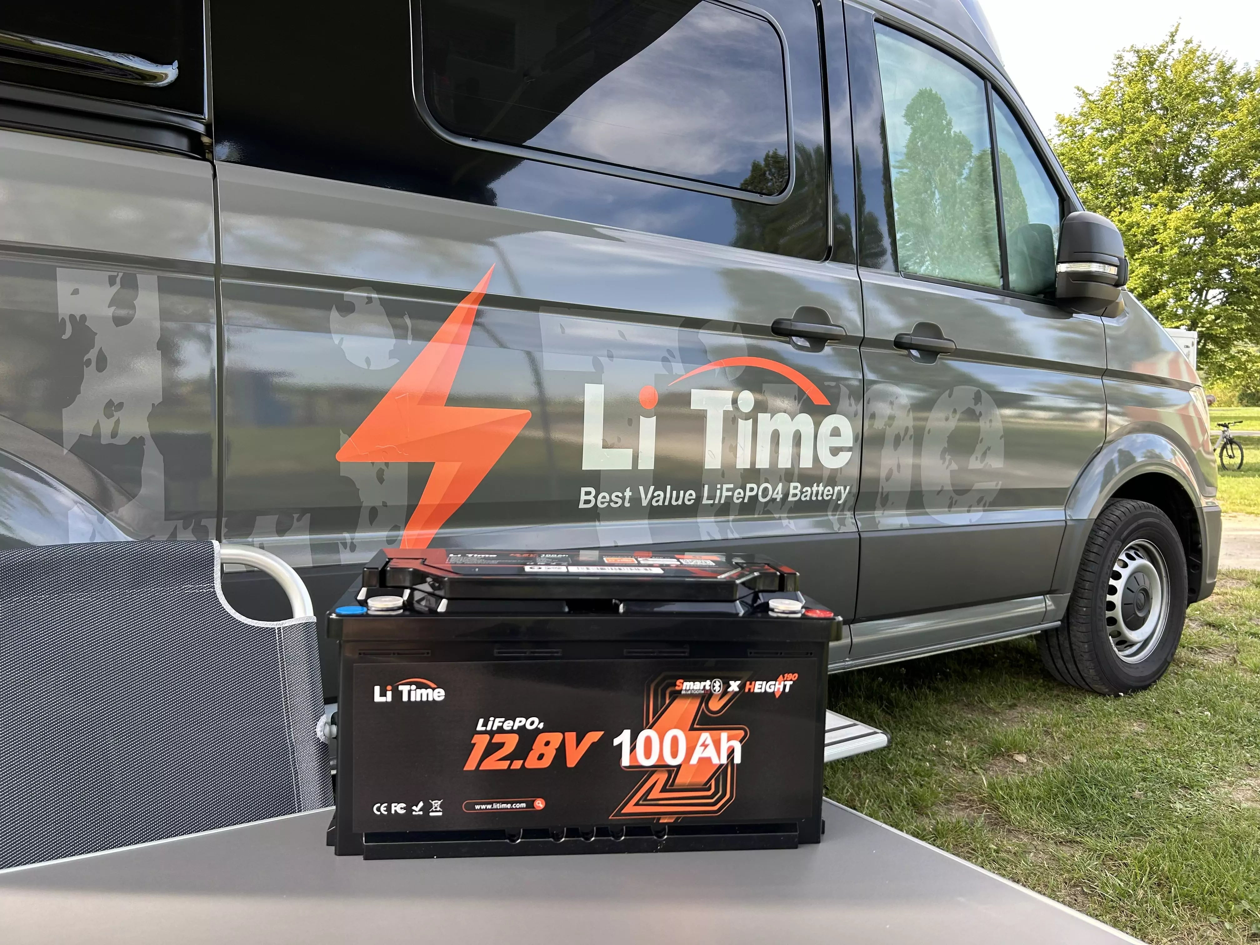 Installation sous siège de la batterie LiTime 12V 100Ah.